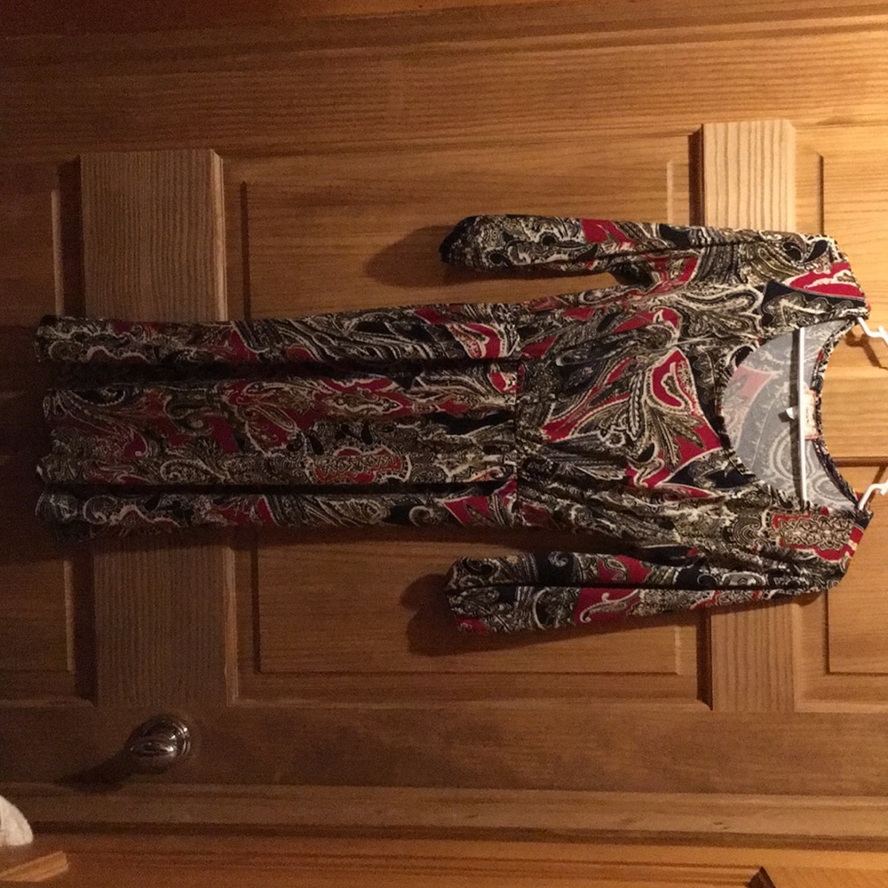 Patterned dress. Slightly cinched below chest